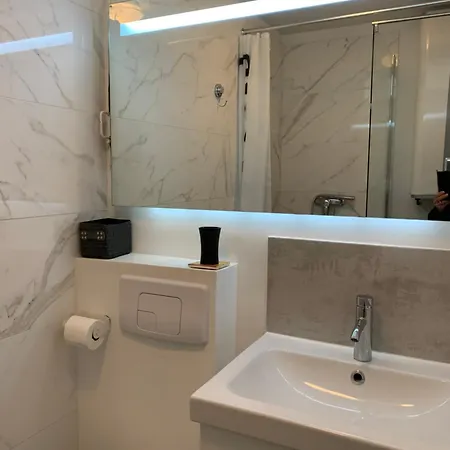 33m2 Avec Terrasse Apartmán *